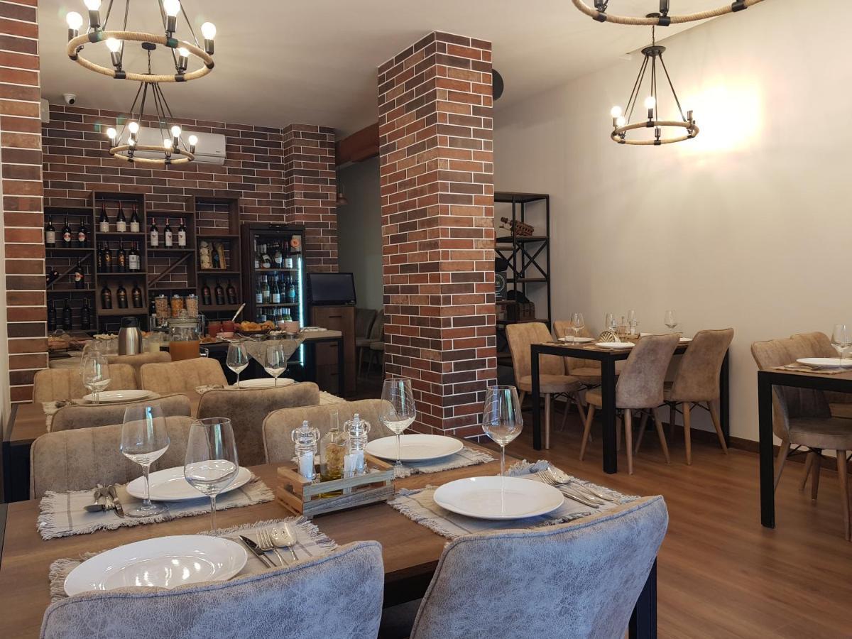 Peaky Hotel Durrës 外观 照片