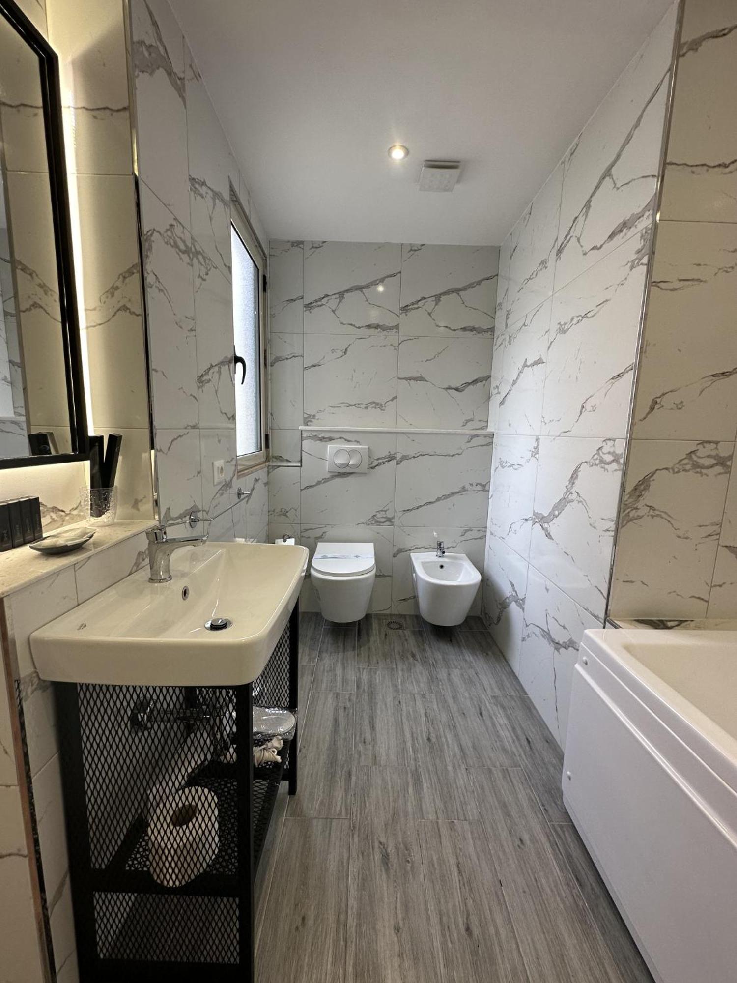 Peaky Hotel Durrës 外观 照片