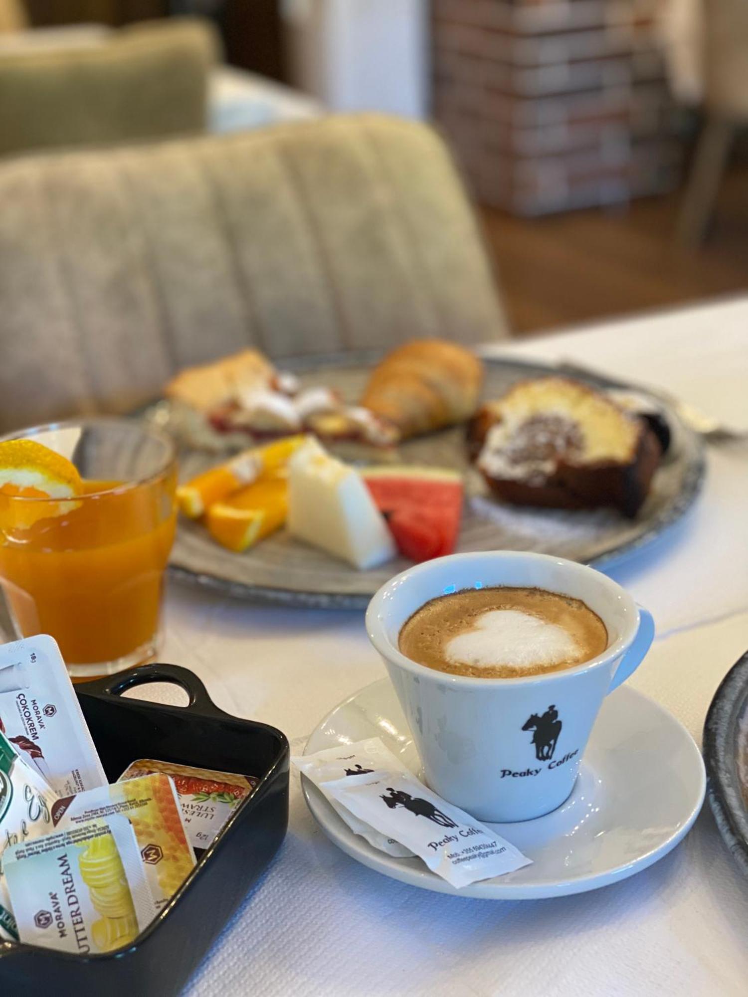 Peaky Hotel Durrës 外观 照片