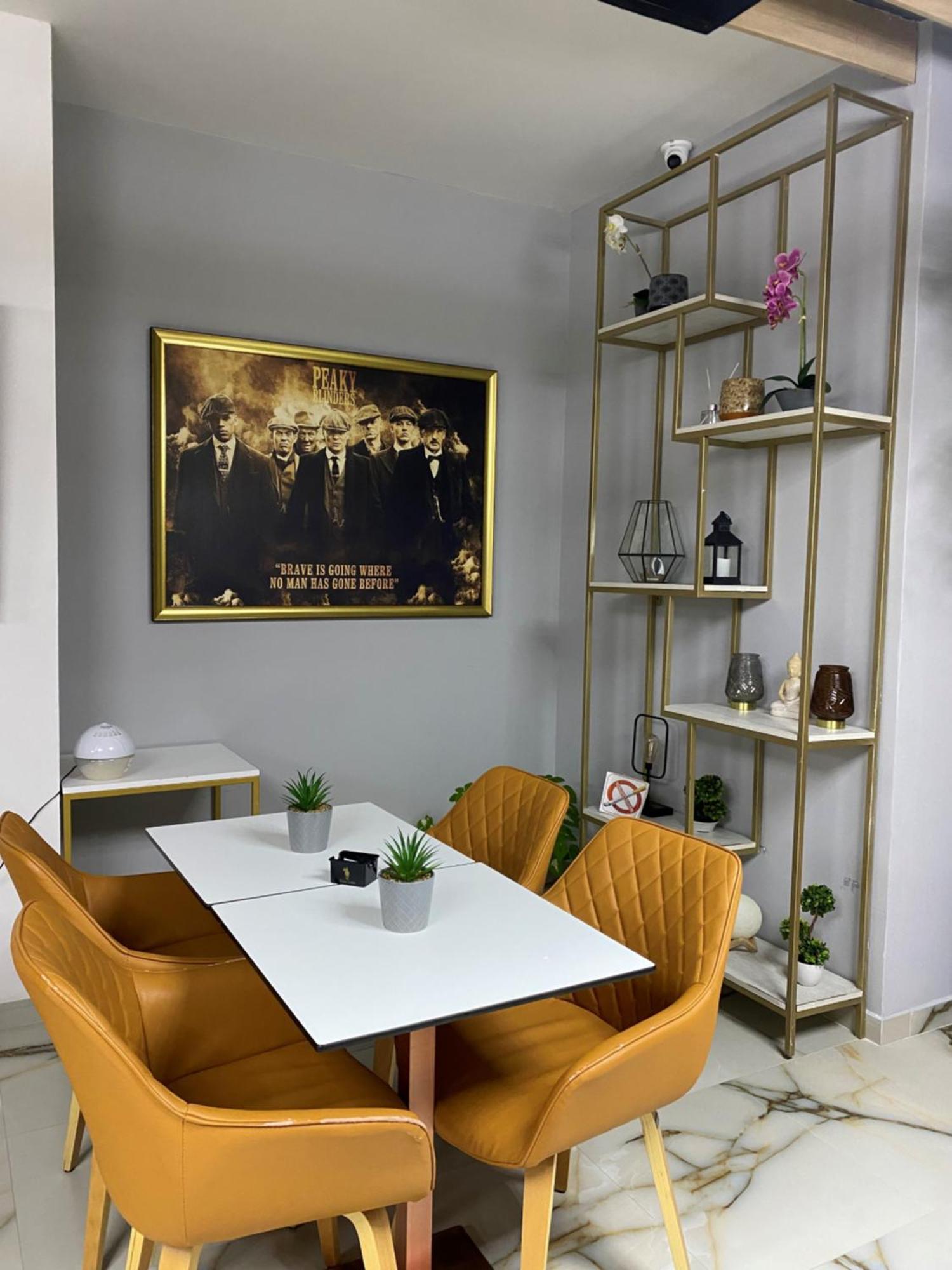 Peaky Hotel Durrës 外观 照片