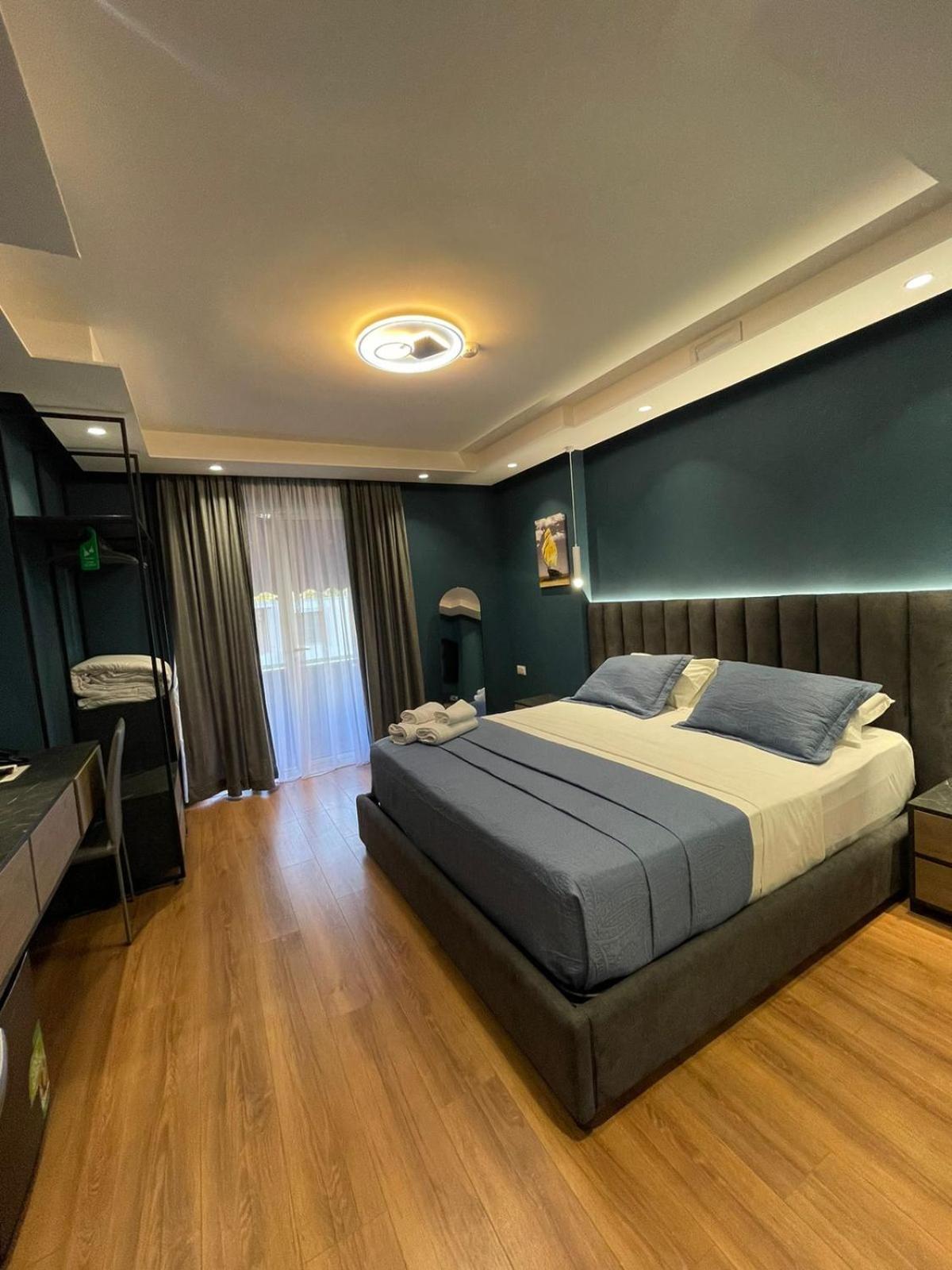 Peaky Hotel Durrës 外观 照片