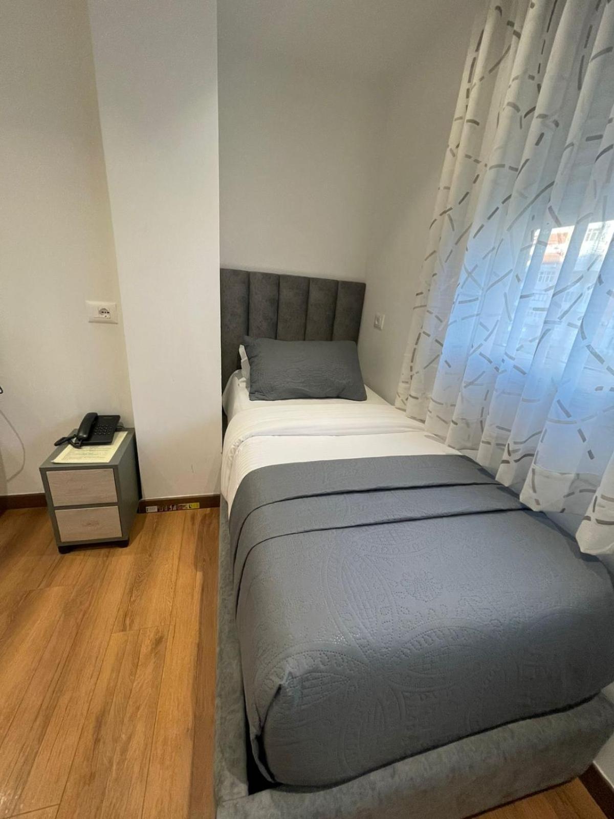 Peaky Hotel Durrës 外观 照片