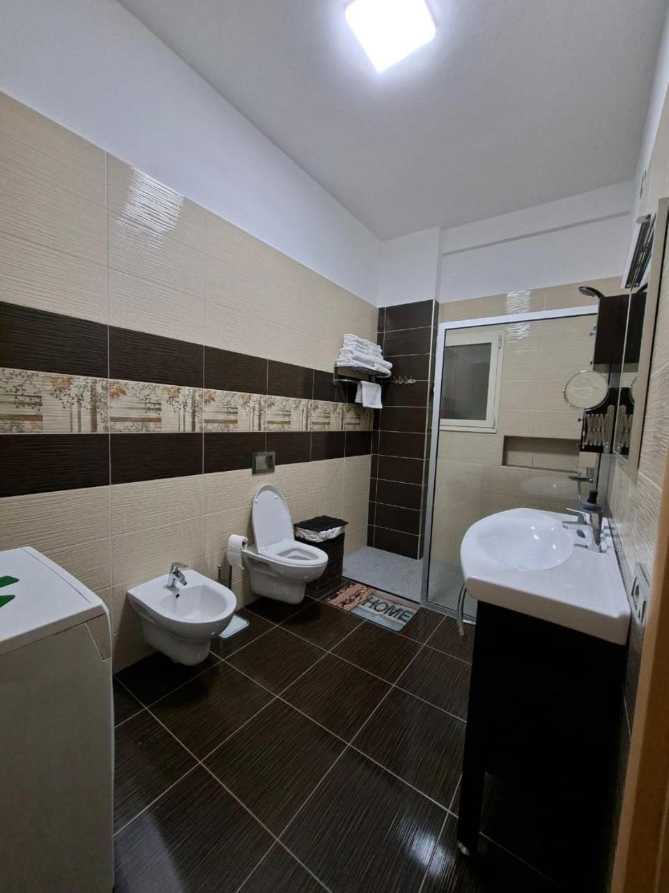 Peaky Hotel Durrës 外观 照片