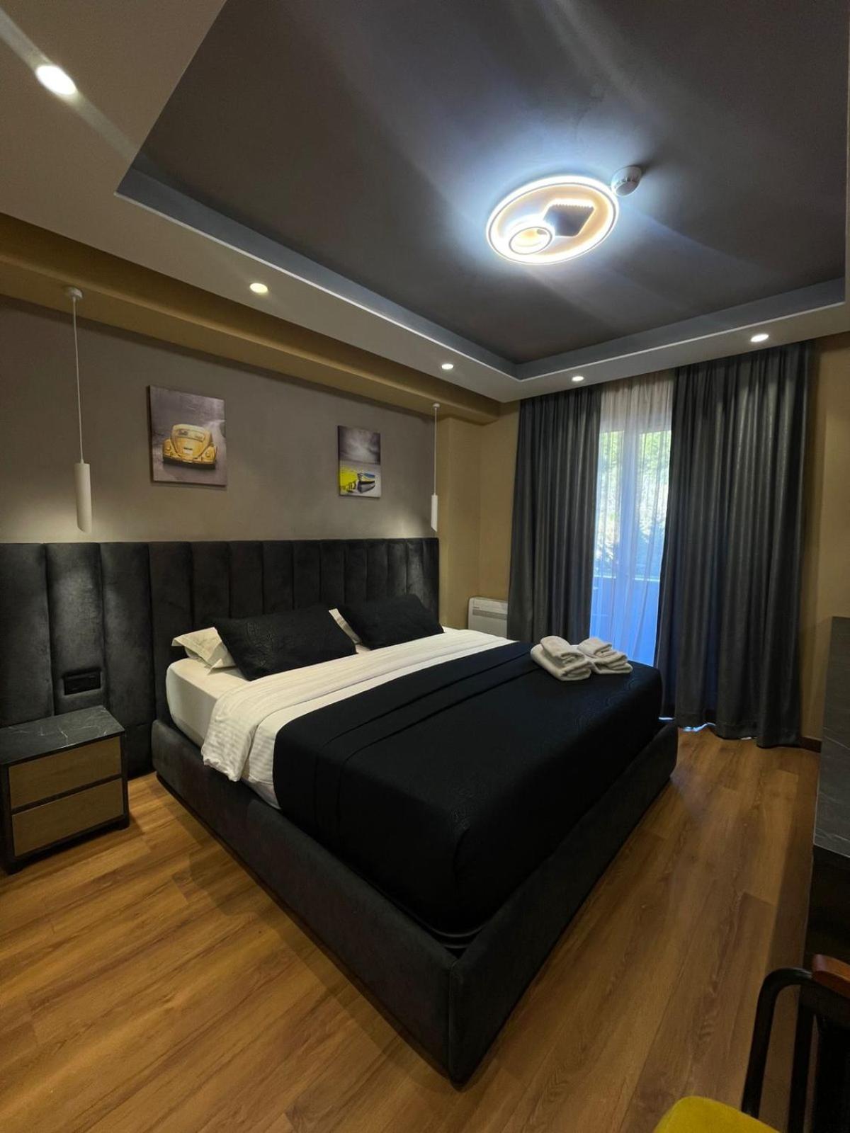Peaky Hotel Durrës 外观 照片